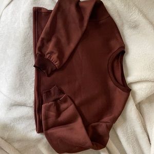 Brown fleece cropped crew neck sweatshirt